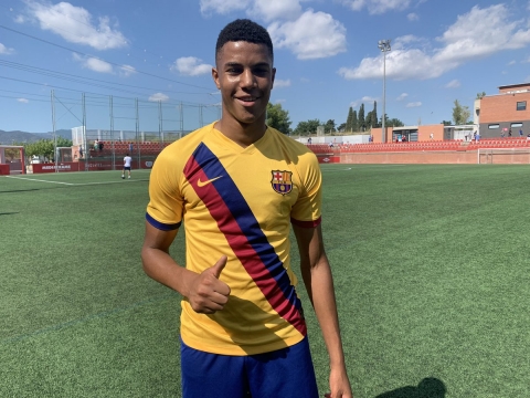 Xavier Mbuyamba - Football Talents Xavier Mbuyamba - Football Talents