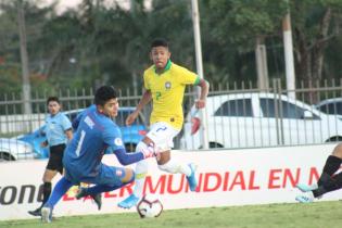 Moreira de Oliveira Savio  - Football Talents